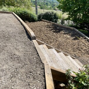 Aménagement de talus en traverse paysagère