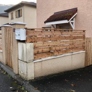 Création d'une palissade et d'un portillon en mélèze